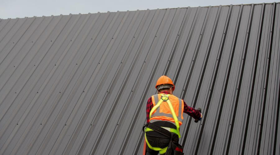 Roofer in Superior, WY
